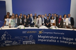 I componenti della Giunta esecutiva centrale ed il Comitato direttivo centrale ANM dopo la lettura della mozione del 36º Congresso ANM 