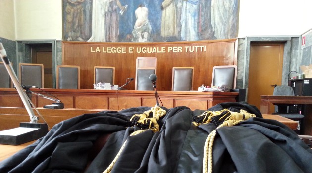 aula-tribunale.jpg    