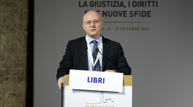 massimo-libri.jpg    