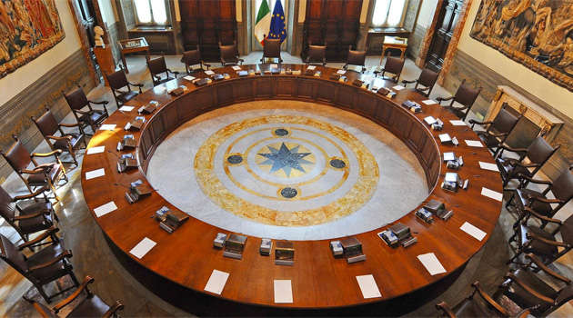 sala-consiglio-ministri-chigi.jpg    